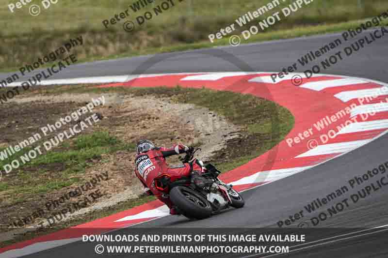 cadwell no limits trackday;cadwell park;cadwell park photographs;cadwell trackday photographs;enduro digital images;event digital images;eventdigitalimages;navarra;no limits trackdays;peter wileman photography;racing digital images;trackday digital images;trackday photos